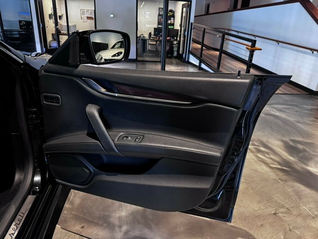 2016 Maserati Ghibli LocalTrade/8WayPowerSeats/MoonRoof/RearCam/DualZoneClimate - 23015374 - 25