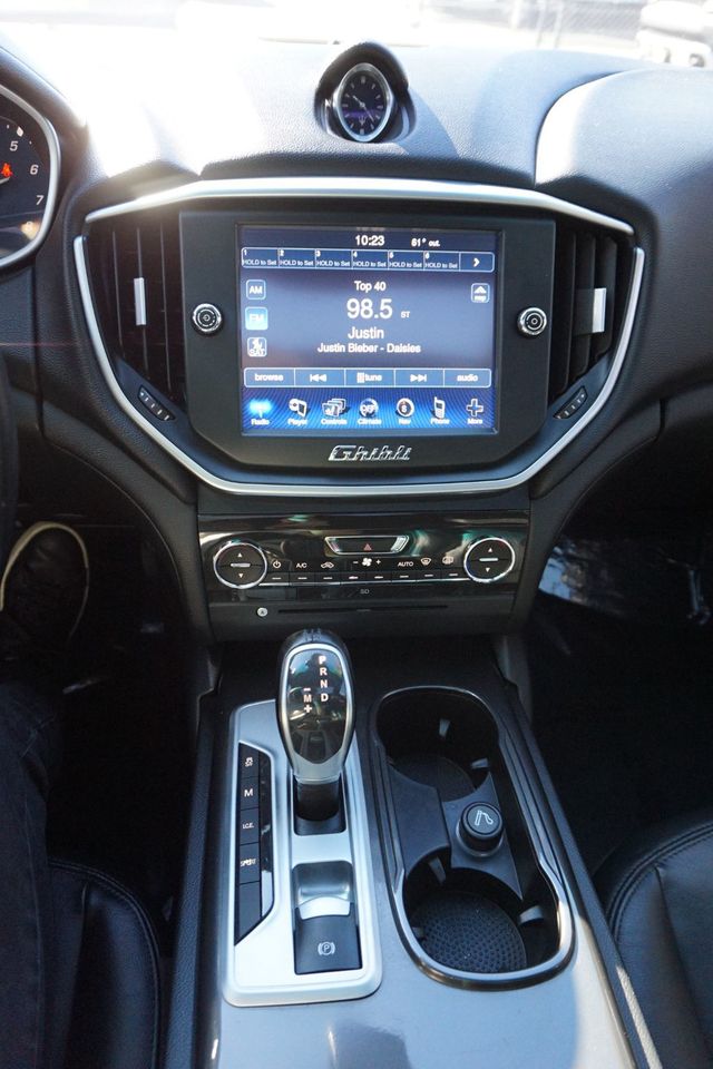 2016 Maserati Ghibli SUPER LOW MILES, PREMIUM WHEELS, LEATHER SEATS, MOON ROOF - 23099579 - 26