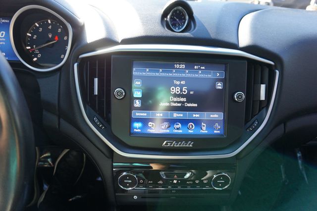 2016 Maserati Ghibli SUPER LOW MILES, PREMIUM WHEELS, LEATHER SEATS, MOON ROOF - 23099579 - 27