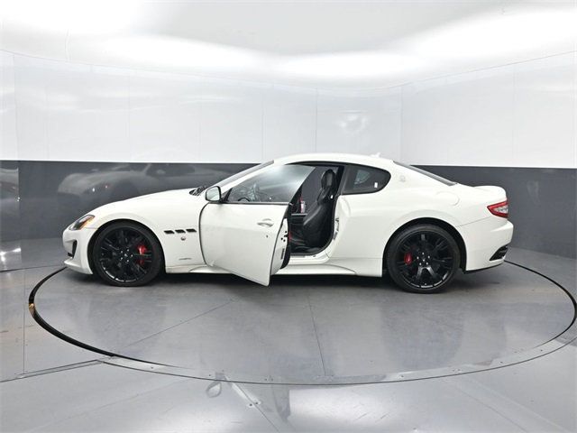 2016 Maserati GranTurismo 2dr Coupe Sport - 22935616 - 34