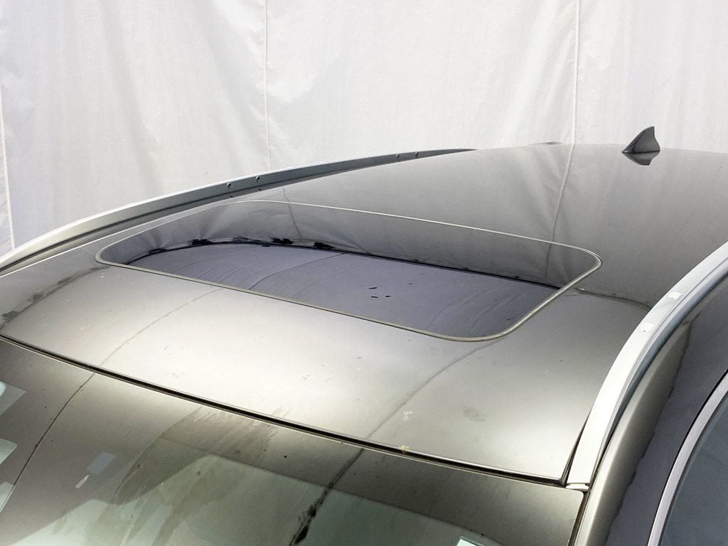 2016 Mazda CX-9 Signature photo 17