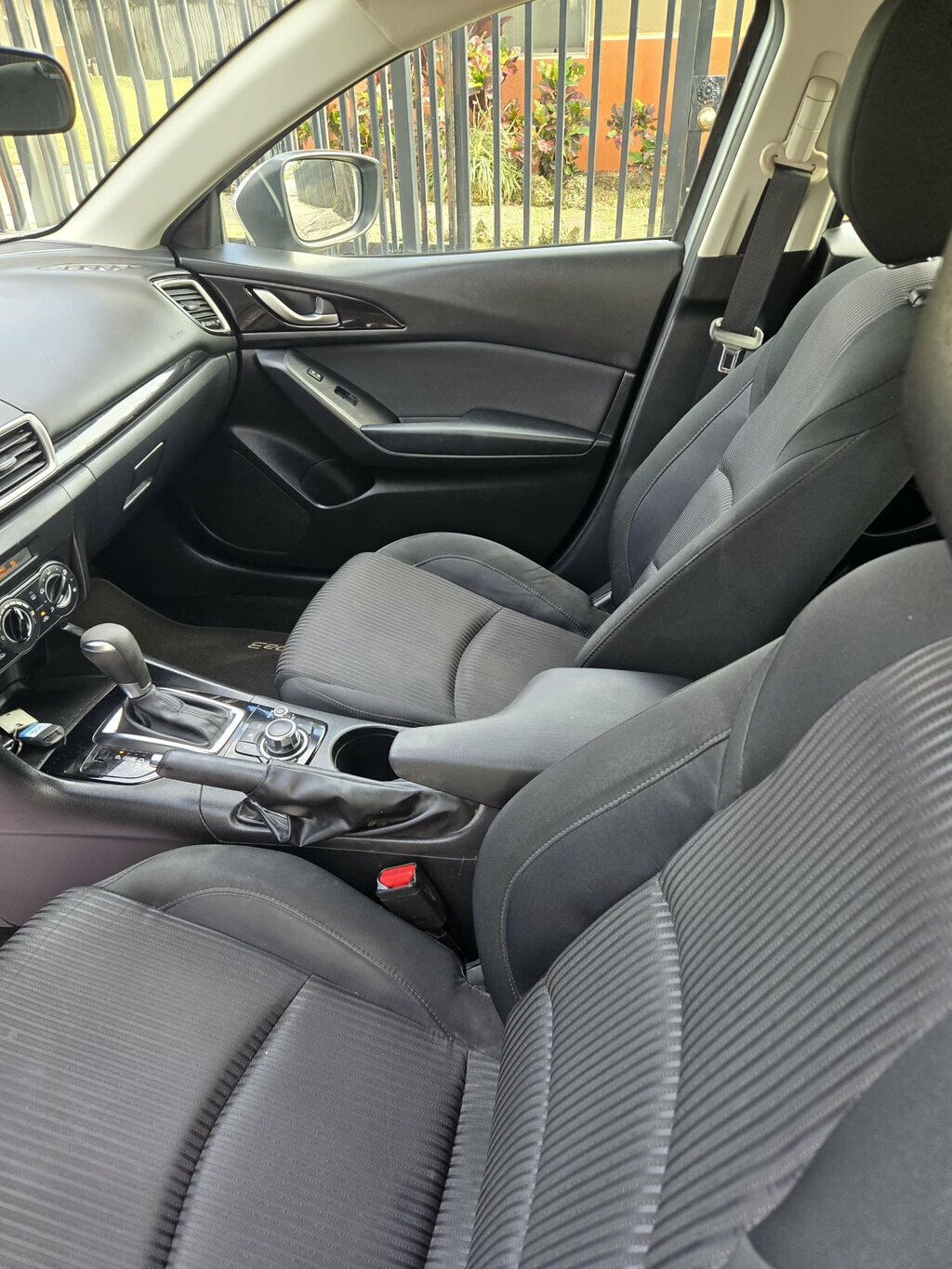 2016 Mazda Mazda3  - 22969665 - 12