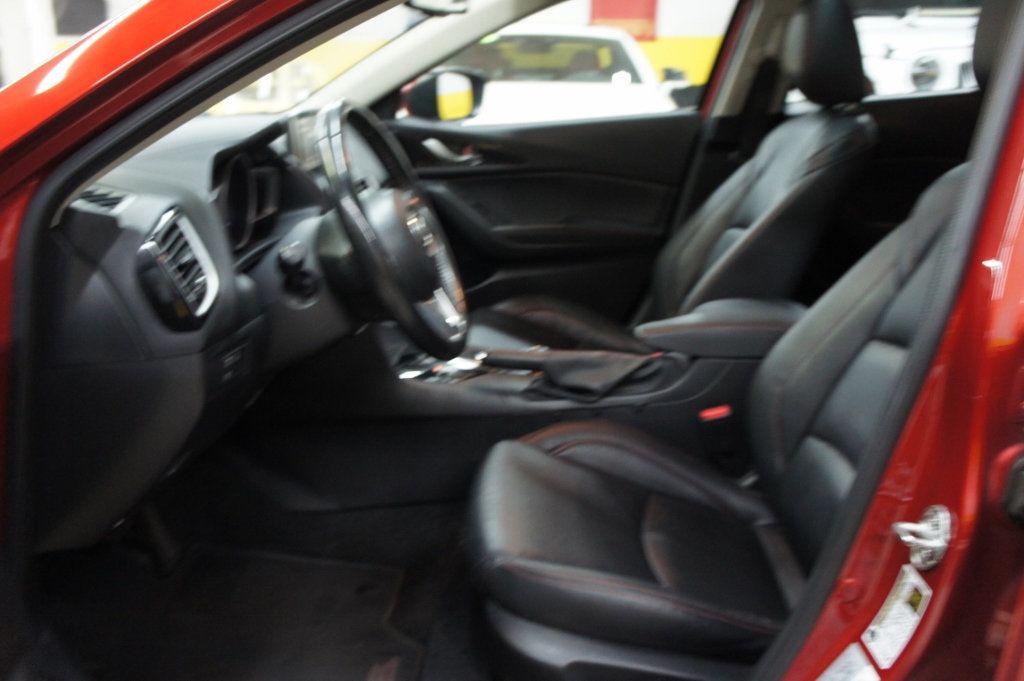 2016 Mazda Mazda3 Grand Touring photo 30