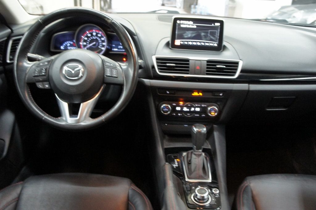 2016 Mazda Mazda3 Grand Touring photo 4