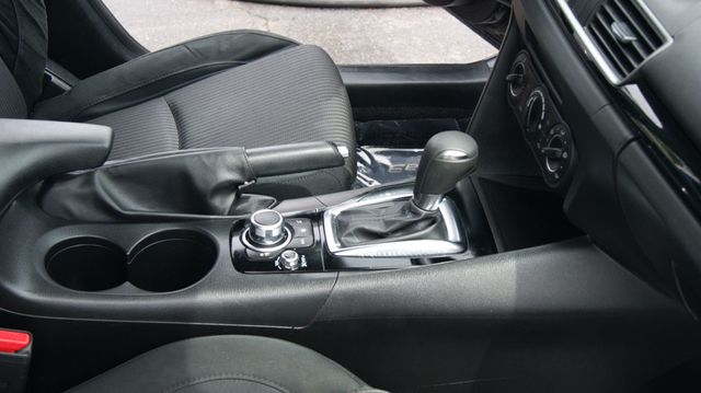 2016 Mazda Mazda3 3 MONTH WARRANTY , JUST SERVICED , VERY CLEAN INSIDE AND OUT  - 23022929 - 31
