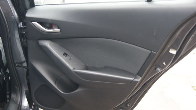 2016 Mazda Mazda3 3 MONTH WARRANTY , JUST SERVICED , VERY CLEAN INSIDE AND OUT  - 23022929 - 34
