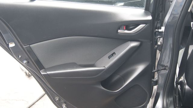 2016 Mazda Mazda3 3 MONTH WARRANTY , JUST SERVICED , VERY CLEAN INSIDE AND OUT  - 23022929 - 36