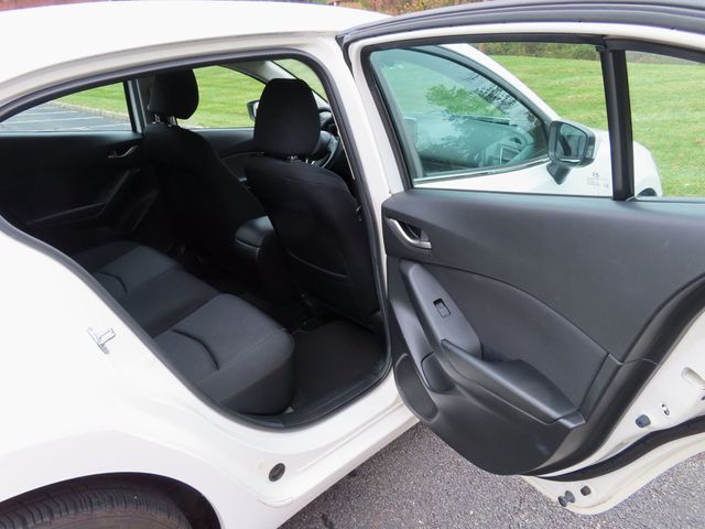 2016 Mazda Mazda3 4dr Sedan Automatic i Sport - 22938734 - 21