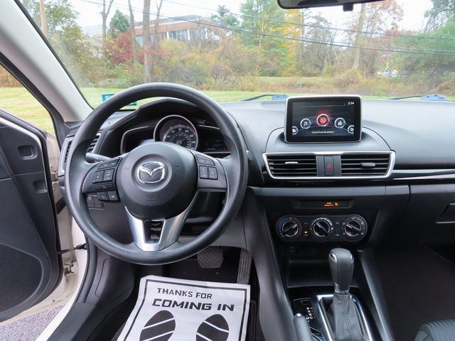 2016 Mazda Mazda3 4dr Sedan Automatic i Sport - 22938734 - 28