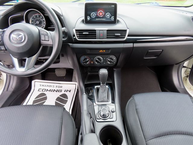 2016 Mazda Mazda3 4dr Sedan Automatic i Sport - 22938734 - 30