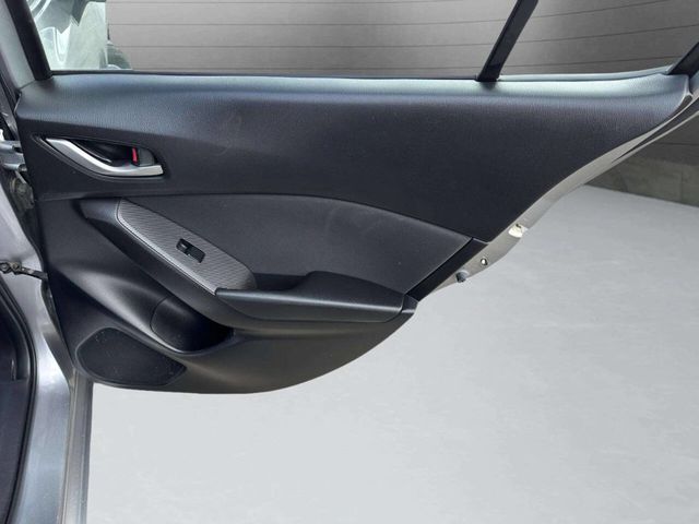 2016 Mazda Mazda3 4dr Sedan Manual i Sport - 22941946 - 18