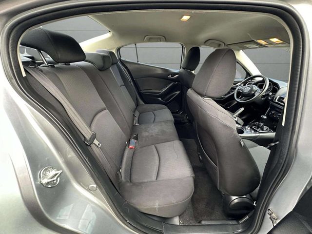 2016 Mazda Mazda3 4dr Sedan Manual i Sport - 22941946 - 19