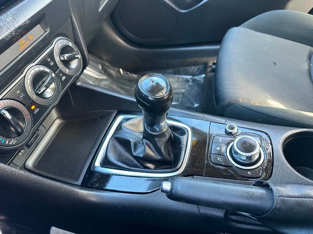 2016 Mazda Mazda3 4dr Sedan Manual i Sport - 22941946 - 38