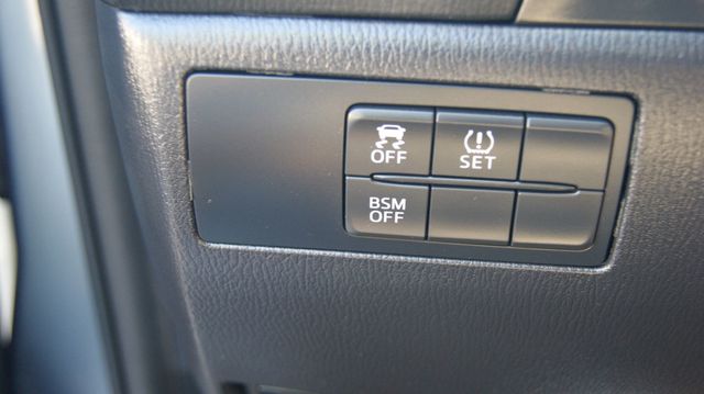 2016 Mazda Mazda3 4 NEW TIRES ,JUST SERVICED , VERY CLEAN INSIDE AND OUT - 22921548 - 21