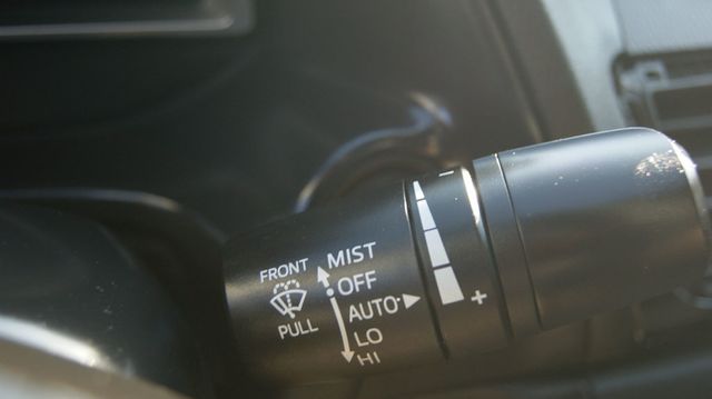 2016 Mazda Mazda3 4 NEW TIRES ,JUST SERVICED , VERY CLEAN INSIDE AND OUT - 22921548 - 26