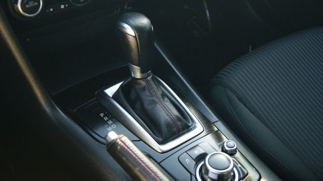 2016 Mazda Mazda3 4 NEW TIRES ,JUST SERVICED , VERY CLEAN INSIDE AND OUT - 22921548 - 28