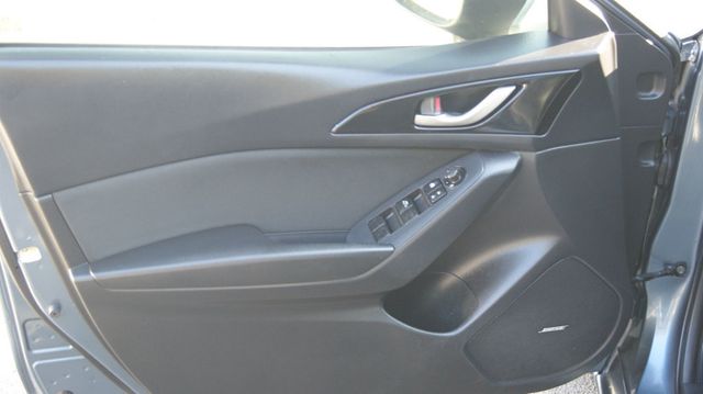 2016 Mazda Mazda3 4 NEW TIRES ,JUST SERVICED , VERY CLEAN INSIDE AND OUT - 22921548 - 32