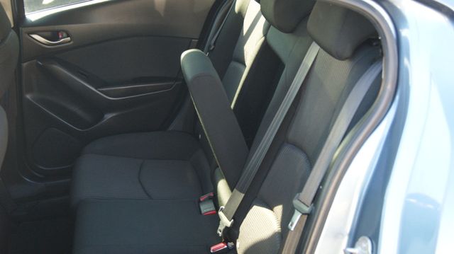 2016 Mazda Mazda3 4 NEW TIRES ,JUST SERVICED , VERY CLEAN INSIDE AND OUT - 22921548 - 36