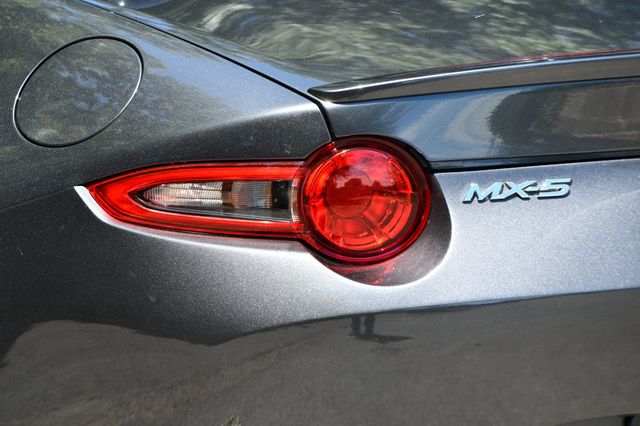 2016 Mazda MX-5 Miata 2dr Convertible Automatic Grand Touring - 23044589 - 4