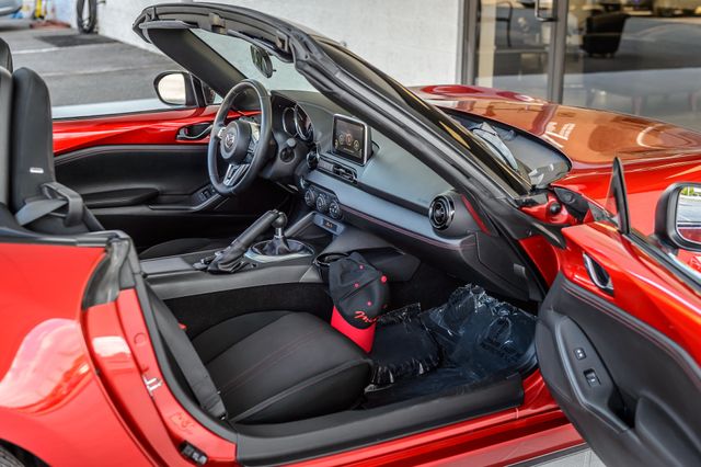 2016 Mazda MX-5 Miata MIATA CLUB - VERY CLEAN - ONE OWNER - MUST SEE - 23019269 - 38