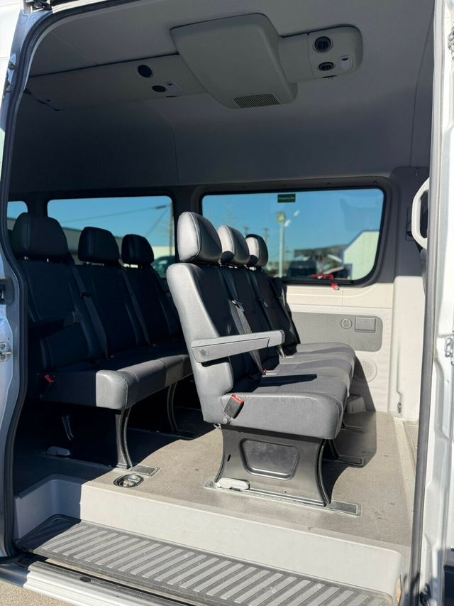 2016 Mercedes-Benz   - 23041750 - 7