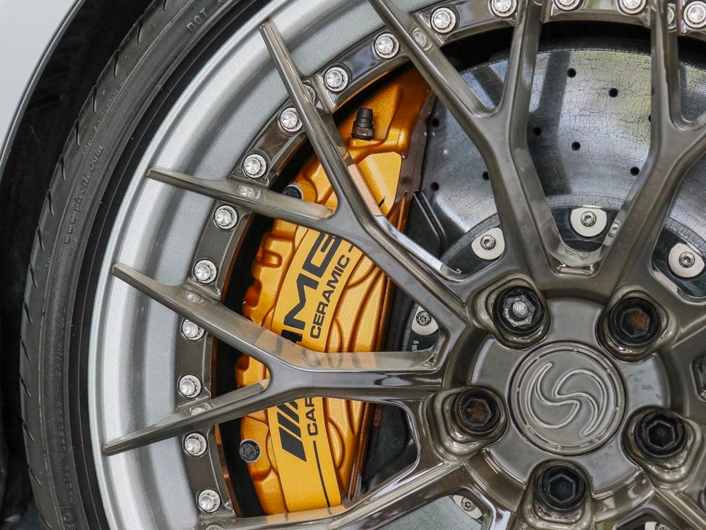 Mercedes-Benz AMG GT photo 11
