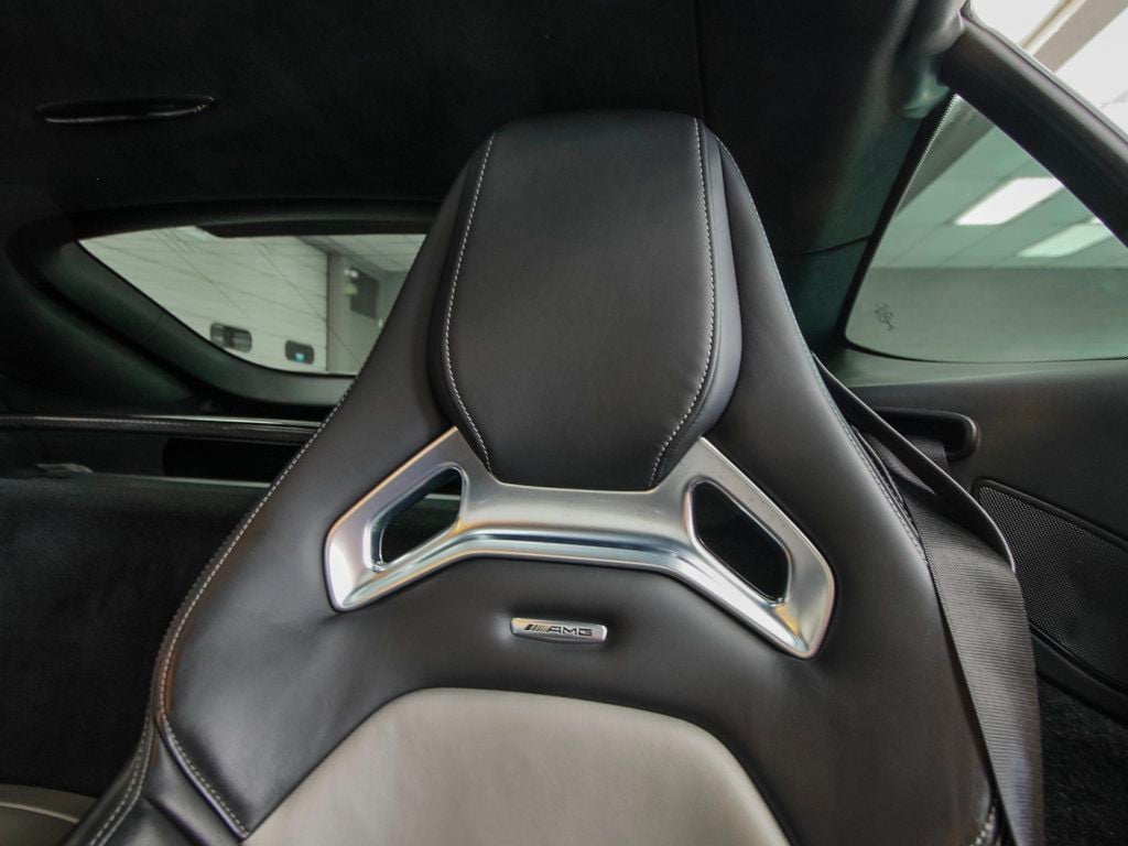 Mercedes-Benz AMG GT photo 32