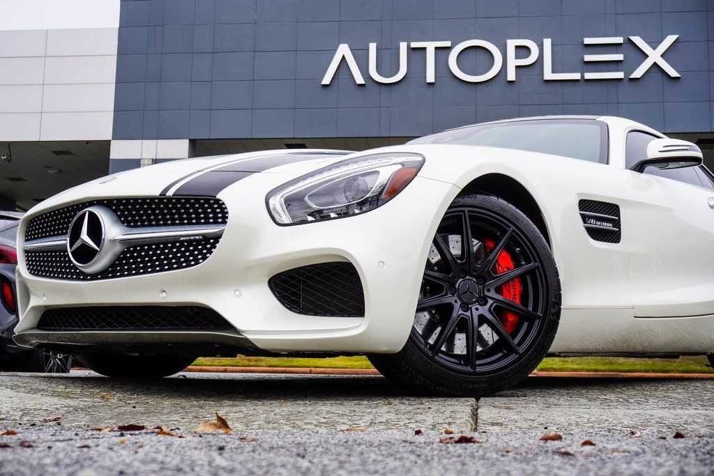 2016 Mercedes Benz AMG GT GT S photo 2