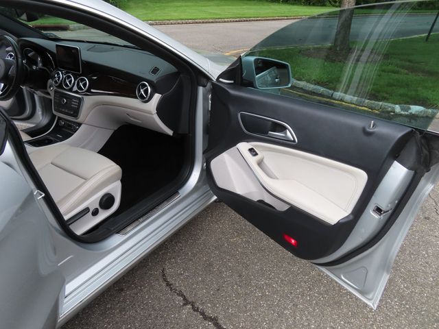2016 Mercedes-Benz CLA 4dr Sedan CLA 250 4MATIC - 23060235 - 22