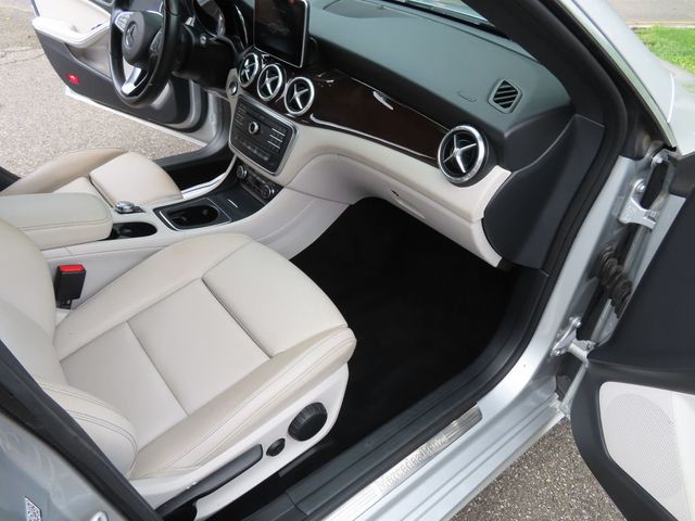 2016 Mercedes-Benz CLA 4dr Sedan CLA 250 4MATIC - 23060235 - 23