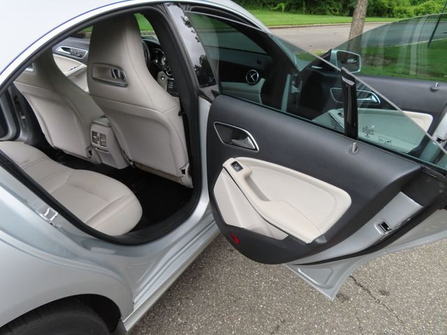 2016 Mercedes-Benz CLA 4dr Sedan CLA 250 4MATIC - 23060235 - 25