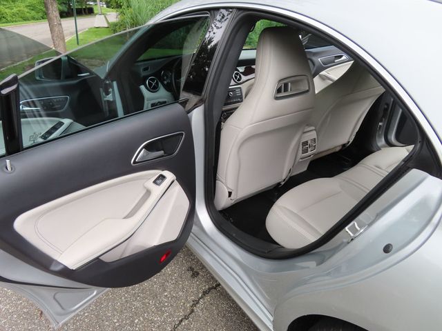 2016 Mercedes-Benz CLA 4dr Sedan CLA 250 4MATIC - 23060235 - 28