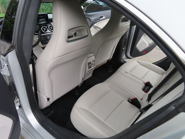 2016 Mercedes-Benz CLA 4dr Sedan CLA 250 4MATIC - 23060235 - 29