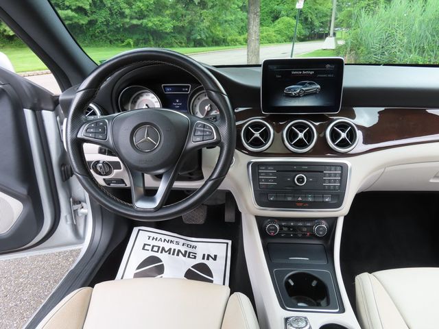 2016 Mercedes-Benz CLA 4dr Sedan CLA 250 4MATIC - 23060235 - 31
