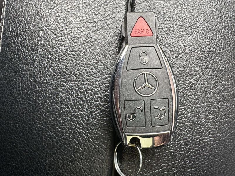 2016 Mercedes-Benz C-Class 4dr Sedan C 300 4MATIC - 23022860 - 40