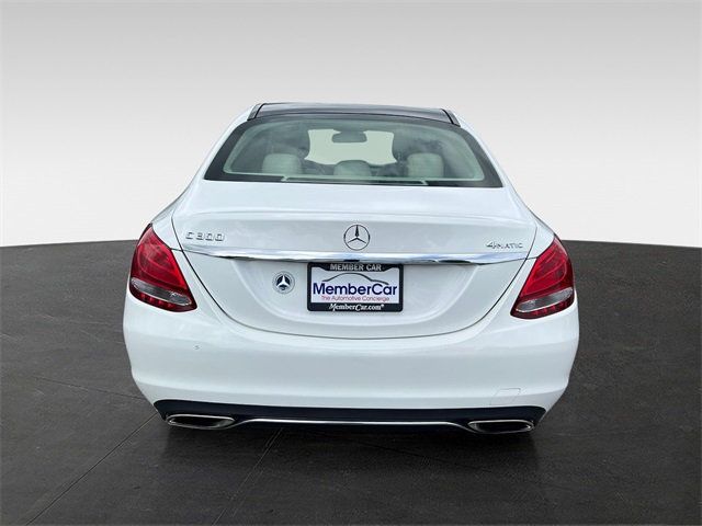 2016 Mercedes Benz C 300 4MATIC photo 4