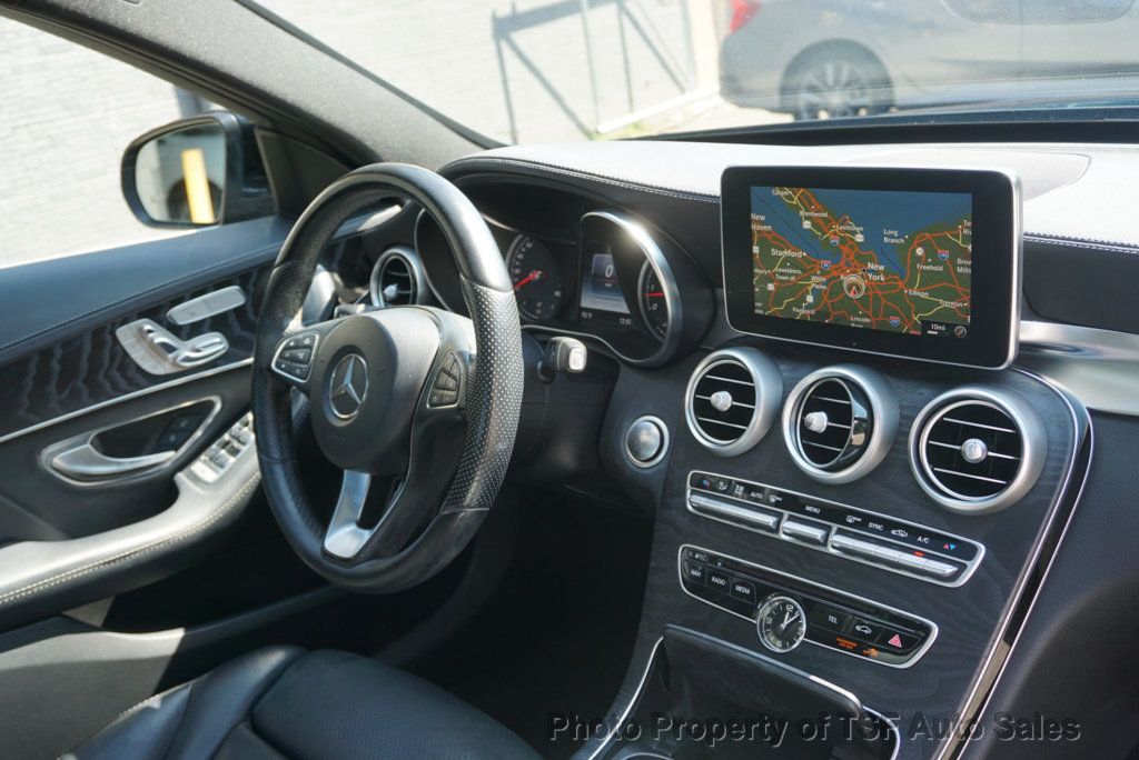 2016 Mercedes Benz C 300 4MATIC photo 14
