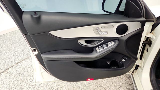 2016 Mercedes-Benz C-Class 4dr Sedan C 300 4MATIC with Panorama Sunroof and Heated Seats - 22966828 - 10