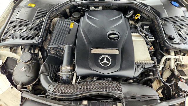 2016 Mercedes-Benz C-Class 4dr Sedan C 300 4MATIC with Panorama Sunroof and Heated Seats - 22966828 - 25