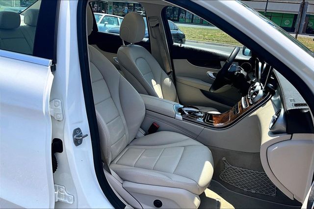 2016 Mercedes-Benz C-Class 4dr Sedan C 300 Luxury 4MATIC - 23029101 - 11