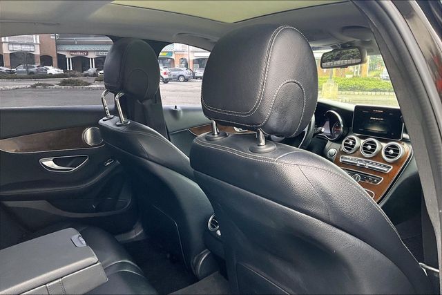 2016 Mercedes-Benz C-Class 4dr Sedan C 300 Luxury RWD - 22998026 - 14