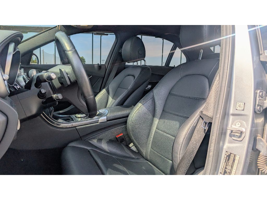 2016 Mercedes Benz C 300 Sport 4MATIC photo 13