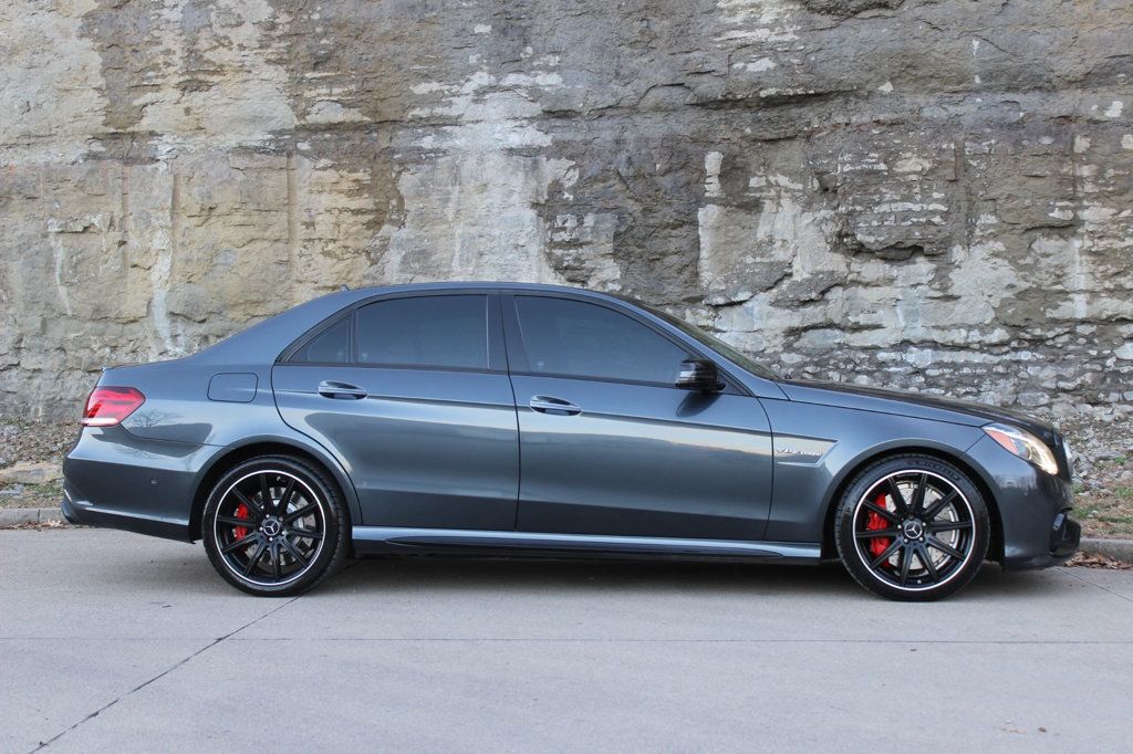 2016 Mercedes Benz E AMG Sedan photo 2