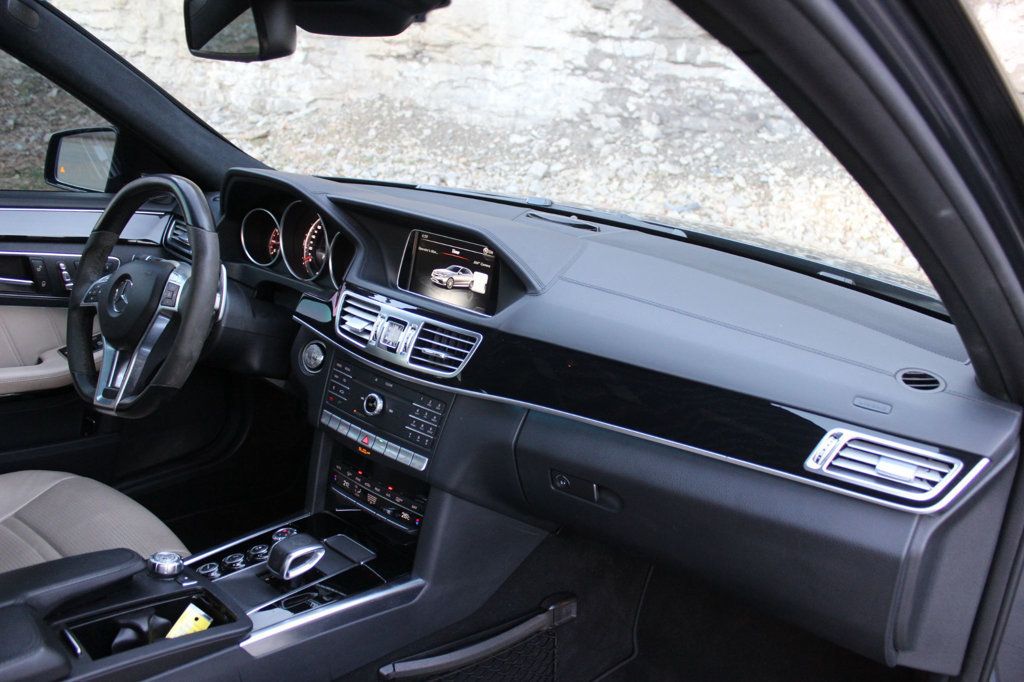 2016 Mercedes Benz E AMG Sedan photo 18