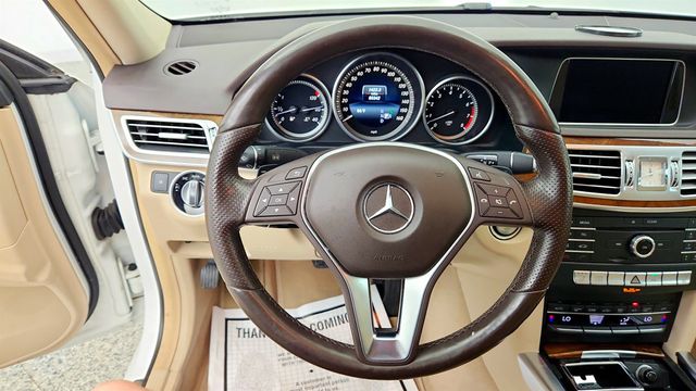 2016 Mercedes-Benz E-Class E 350 Luxury 4MATIC w/ Premium & Lane Tracking Pkgs + KEYLESS GO - 23039458 - 11
