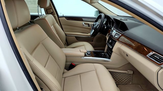 2016 Mercedes-Benz E-Class E 350 Luxury 4MATIC w/ Premium & Lane Tracking Pkgs + KEYLESS GO - 23039458 - 22