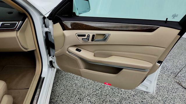 2016 Mercedes-Benz E-Class E 350 Luxury 4MATIC w/ Premium & Lane Tracking Pkgs + KEYLESS GO - 23039458 - 24