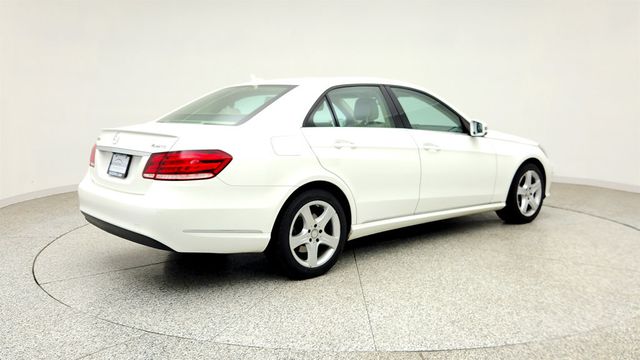 2016 Mercedes-Benz E-Class E 350 Luxury 4MATIC w/ Premium & Lane Tracking Pkgs + KEYLESS GO - 23039458 - 4