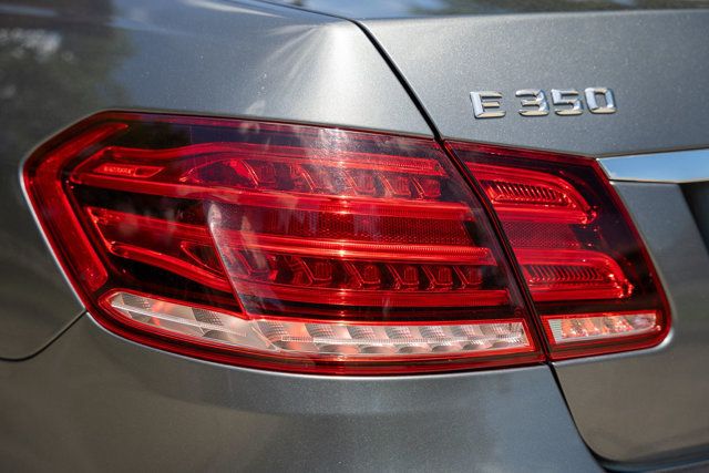2016 Mercedes-Benz E-Class LocalTrade/4MATIC/PremiumPkg/LaneTrackingPkg/BackupCamera/NAV - 23038441 - 12