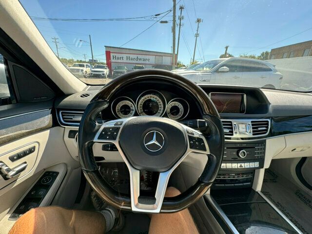 2016 Mercedes-Benz E-Class LocalTrade/4MATIC/PremiumPkg/LaneTrackingPkg/PanoramaRoof - 22586114 - 21